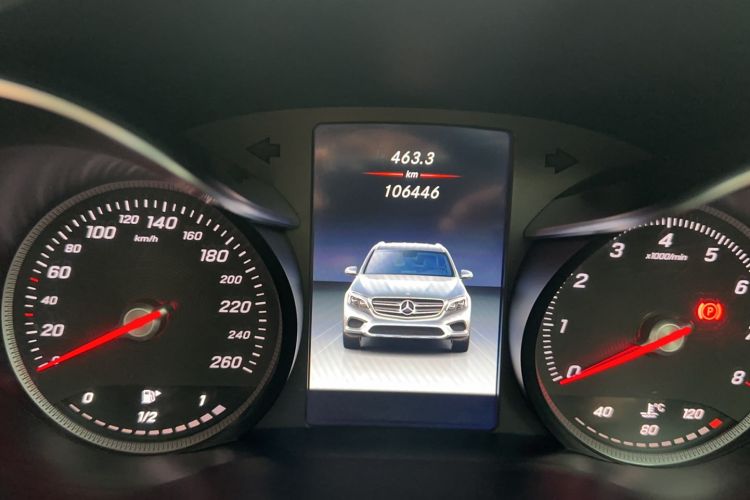 Used Mercedes-Benz GLC 2019 Facelift GLC 260 L 4MATIC Luxury Model Odometer Close Up
