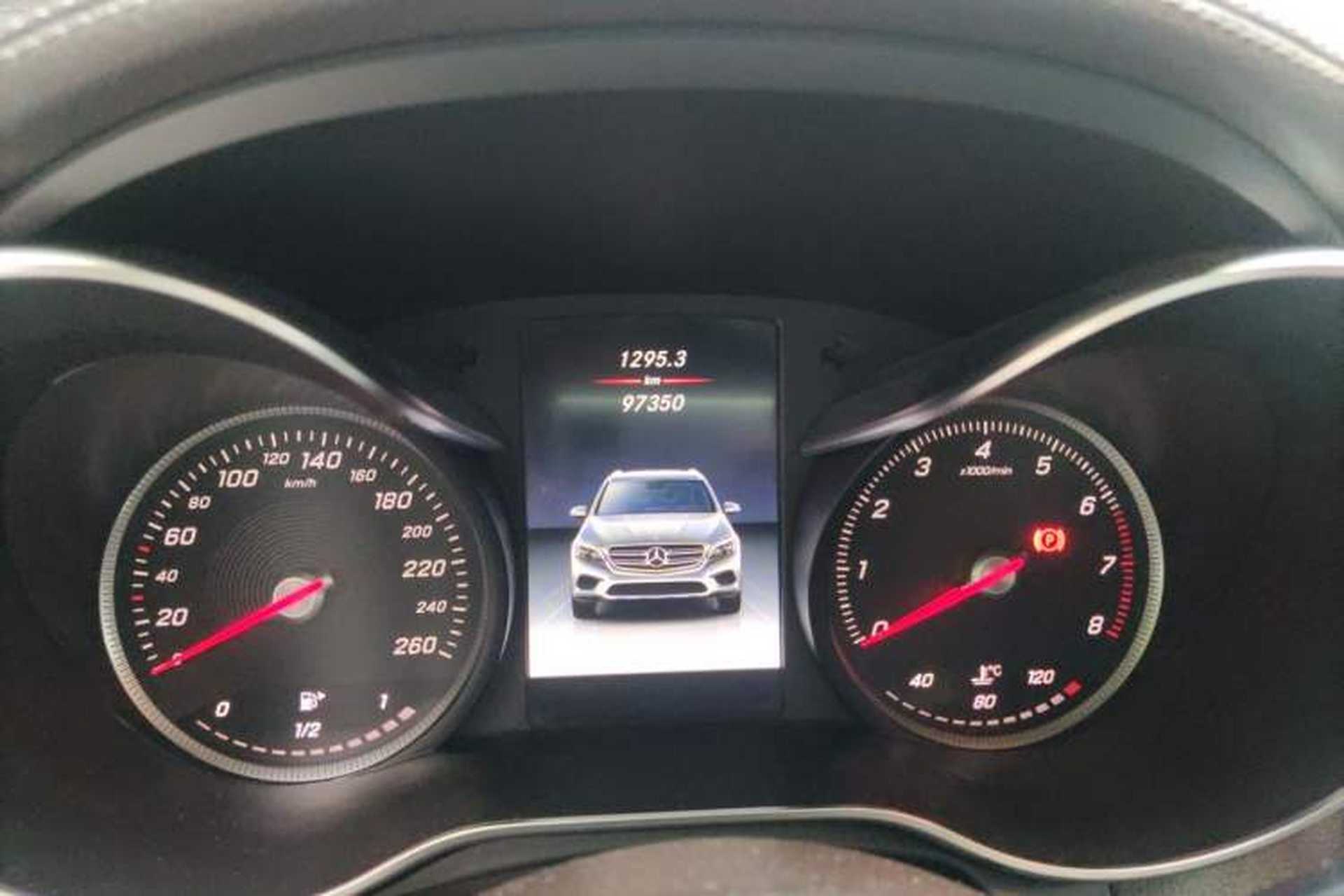 Used Mercedes-Benz GLC 2019 Facelift GLC 260 L 4MATIC Luxury Model Odometer Close Up