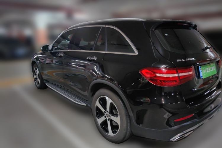 Used Mercedes-Benz GLC 2019 Facelift GLC 260 L 4MATIC Luxury Model Rear Left 45 Deg