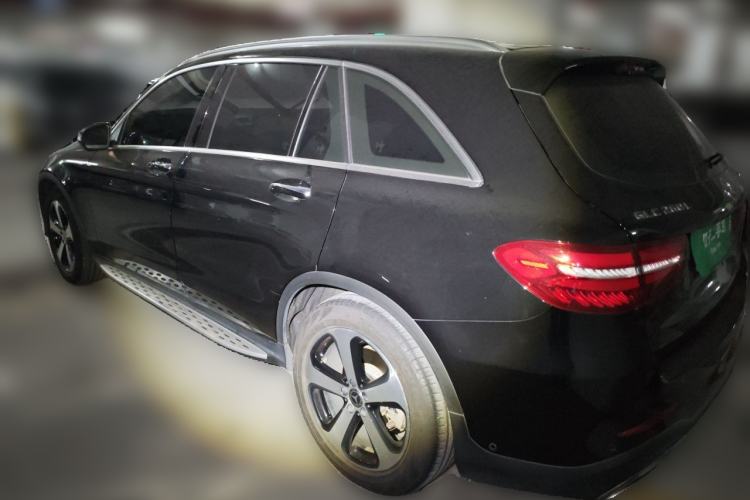 Used Mercedes-Benz GLC 2019 Facelift GLC 260 L 4MATIC Luxury Model Rear Left 45 Deg