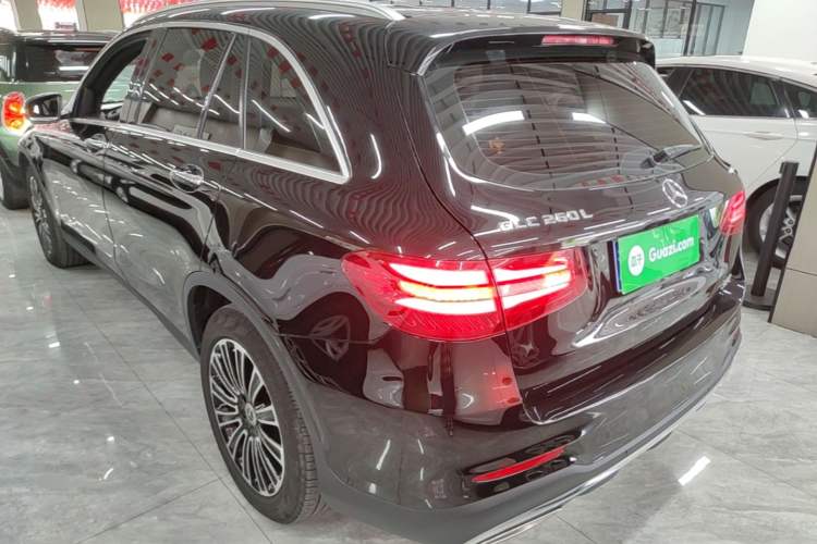 Used Mercedes-Benz GLC 2019 GLC 260 L 4MATIC Dynamic Model Rear Left 45 Deg