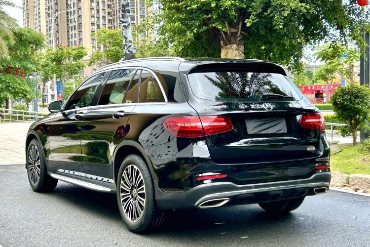 Used Mercedes-Benz GLC 2019 GLC 260 L 4MATIC Dynamic Model Rear Left 45 Deg