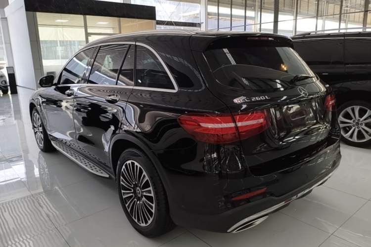 Used Mercedes-Benz GLC 2019 GLC 260 L 4MATIC Dynamic Model Rear Left 45 Deg