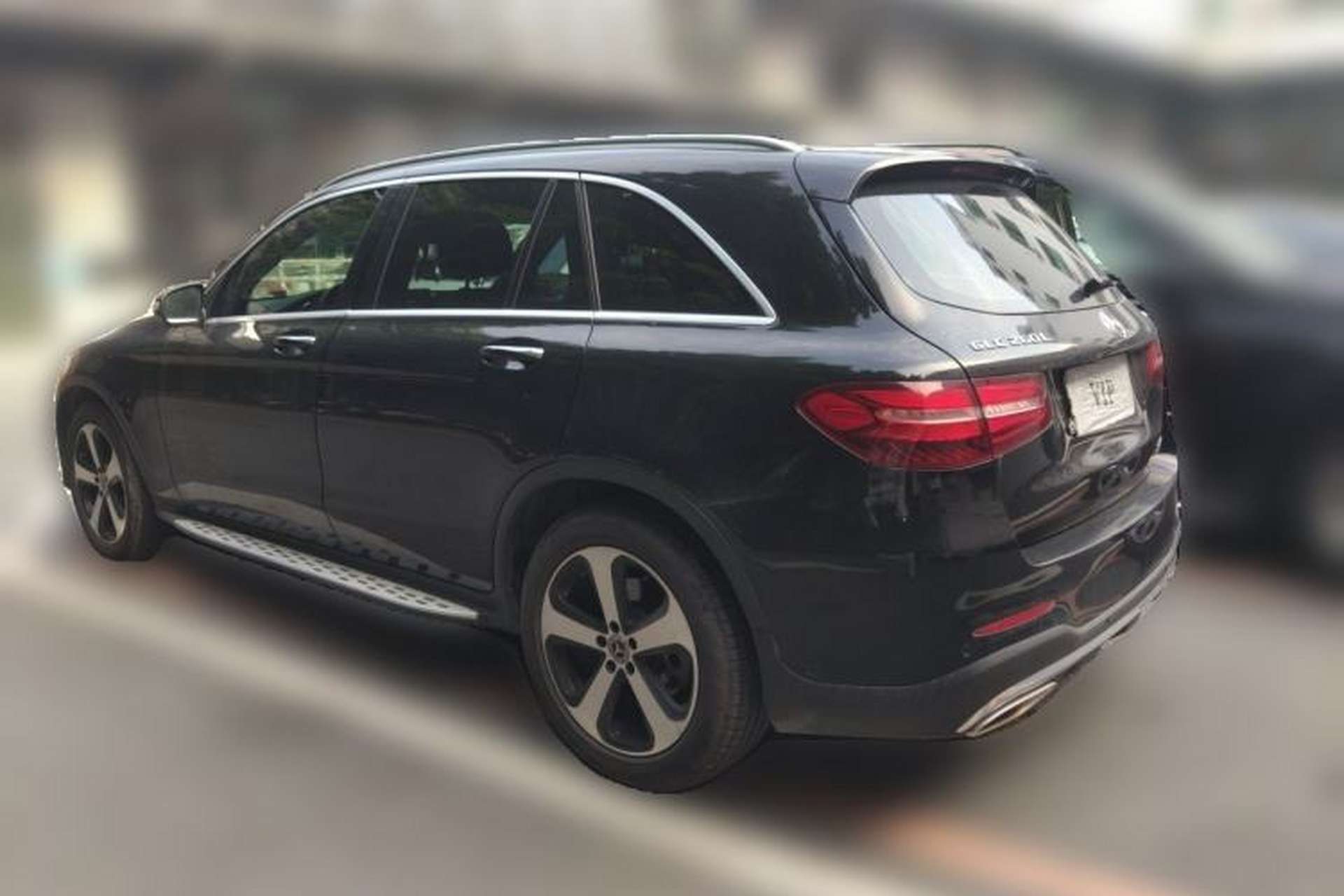 Used Mercedes-Benz GLC 2019 Facelift GLC 260 L 4MATIC Luxury Model Rear Left 45 Deg