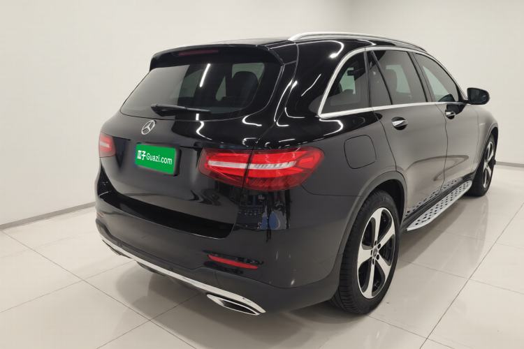 Used Mercedes-Benz GLC 2019 Facelift GLC 260 L 4MATIC Luxury Model Rear Right 45 Deg