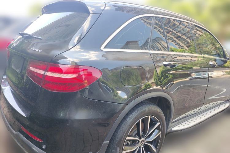 Used Mercedes-Benz GLC 2019 GLC 260 4MATIC Luxury Model Rear Right 45 Deg