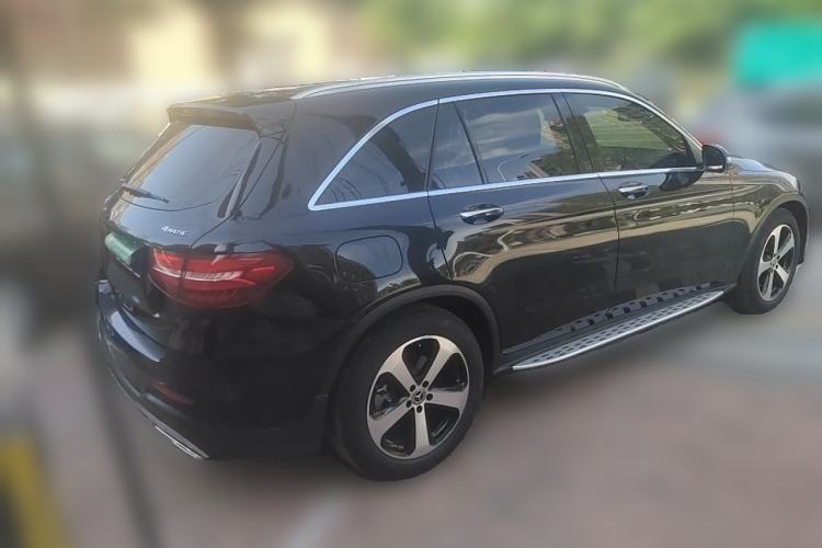 Used Mercedes-Benz GLC 2019 Facelift GLC 260 L 4MATIC Luxury Model Rear Right 45 Deg
