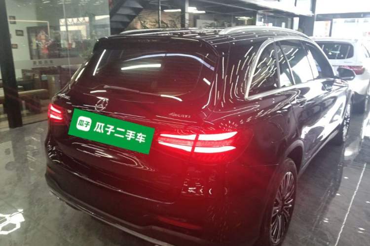 Used Mercedes-Benz GLC 2019 GLC 260 L 4MATIC Dynamic Model Rear Right 45 Deg
