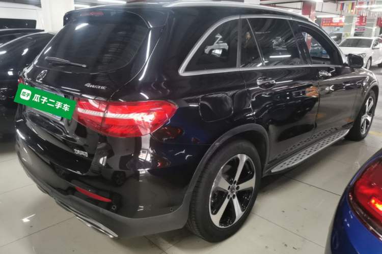 Used Mercedes-Benz GLC 2019 Facelift GLC 260 L 4MATIC Luxury Model Rear Right 45 Deg