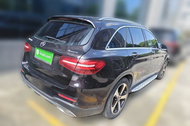 Used Mercedes-Benz GLC 2019 Facelift GLC 260 L 4MATIC Luxury Model Rear Right 45 Deg
