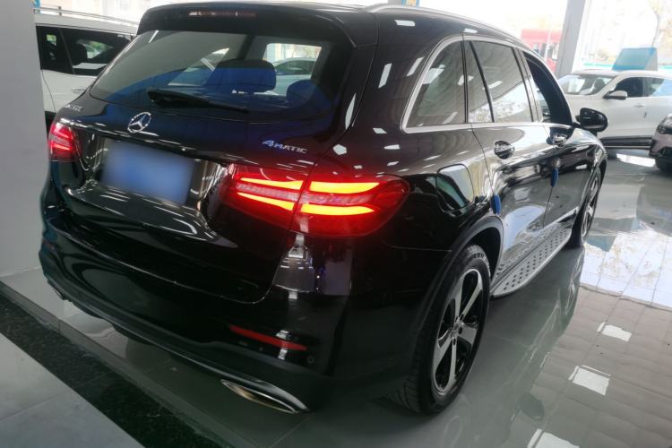 Used Mercedes-Benz GLC 2019 Facelift GLC 260 L 4MATIC Luxury Model Rear Right 45 Deg