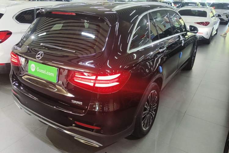 Used Mercedes-Benz GLC 2019 GLC 260 L 4MATIC Dynamic Model Rear Right 45 Deg