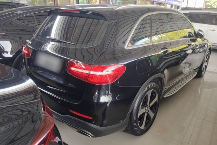 Used Mercedes-Benz GLC 2019 Facelift GLC 260 L 4MATIC Luxury Model Rear Right 45 Deg