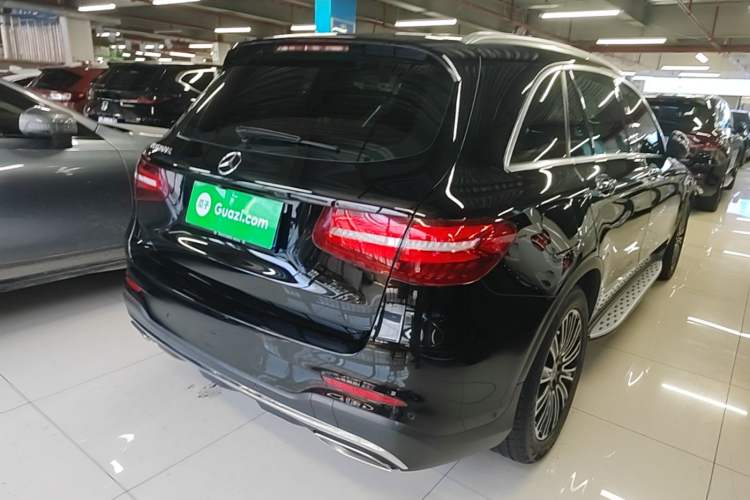 Used Mercedes-Benz GLC 2019 GLC 260 L 4MATIC Dynamic Model Rear Right 45 Deg