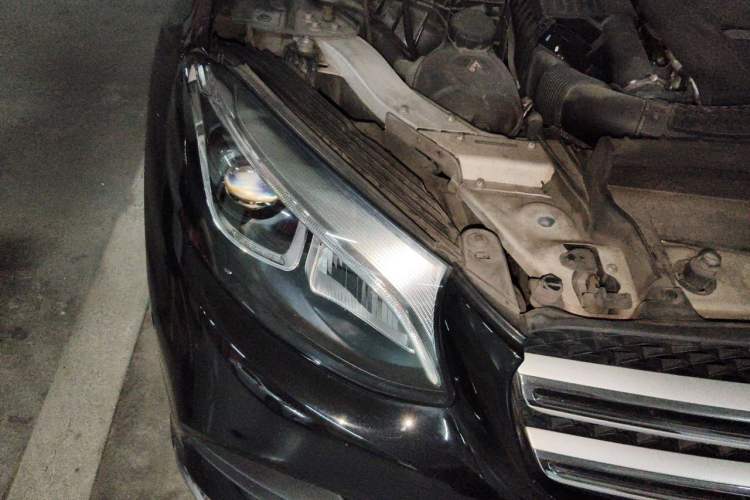 Used Mercedes-Benz GLC 2019 GLC 260 L 4MATIC Luxury Model Right Front Headlight