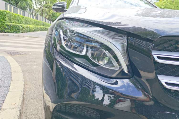 Used Mercedes-Benz GLC 2019 GLC 260 L 4MATIC Luxury Model Right Front Headlight