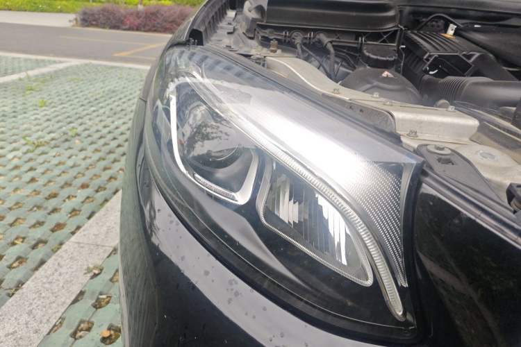 Used Mercedes-Benz GLC 2019 Facelift GLC 260 L 4MATIC Luxury Model Right Front Headlight