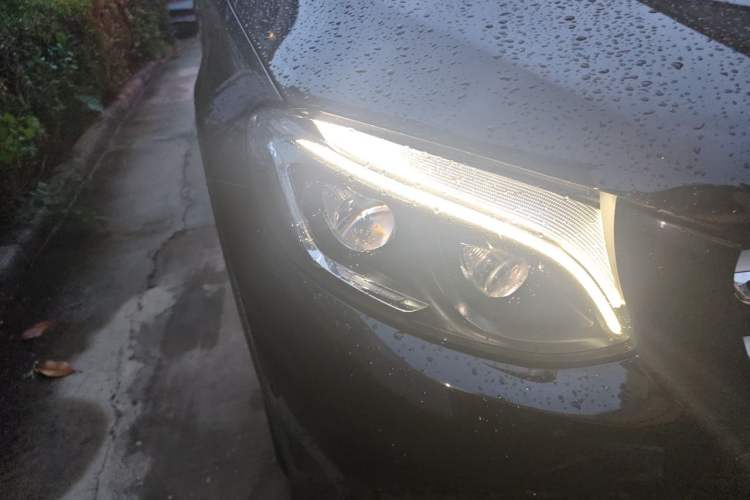 Used Mercedes-Benz GLC 2019 Refreshed GLC 300 L 4MATIC Dynamic Edition Right Front Headlight