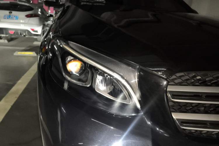 Used Mercedes-Benz GLC 2019 Facelift GLC 260 L 4MATIC Luxury Model Right Front Headlight