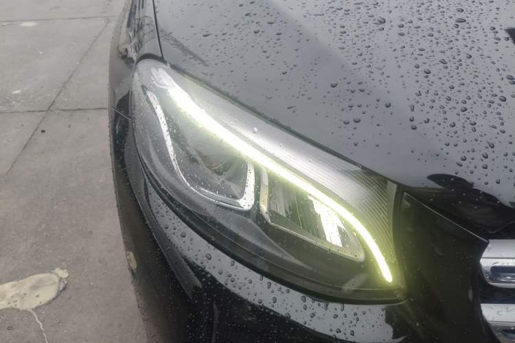 Used Mercedes-Benz GLC 2019 GLC 260 L 4MATIC Luxury Model Right Front Headlight