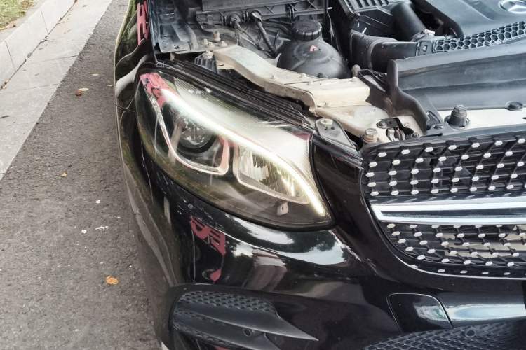 Used Mercedes-Benz GLC 2019 GLC 260 L 4MATIC Luxury Model Right Front Headlight