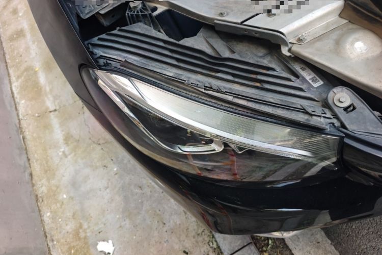 Used Mercedes-Benz GLC 2019 GLC 260 L 4MATIC Dynamic Model Right Front Headlight