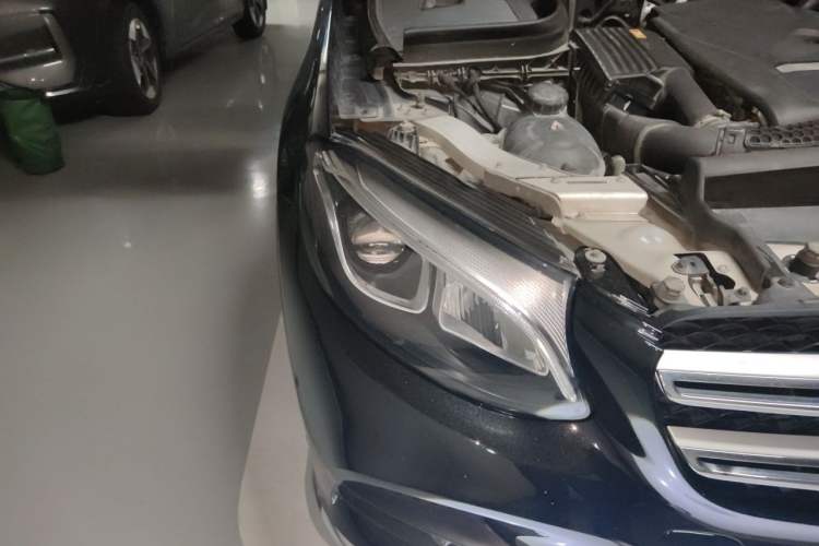Used Mercedes-Benz GLC 2019 GLC 260 L 4MATIC Dynamic Model Right Front Headlight