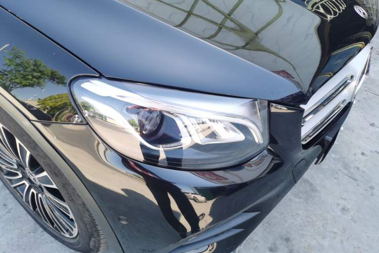 Used Mercedes-Benz GLC 2019 GLC 260 L 4MATIC Dynamic Model Right Front Headlight