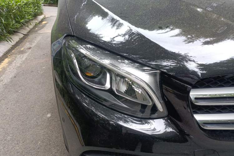 Used Mercedes-Benz GLC 2019 GLC 260 L 4MATIC Dynamic Model Right Front Headlight