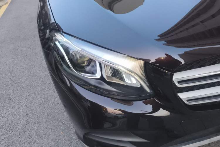 Used Mercedes-Benz GLC 2019 Facelift GLC 260 L 4MATIC Luxury Model Right Front Headlight