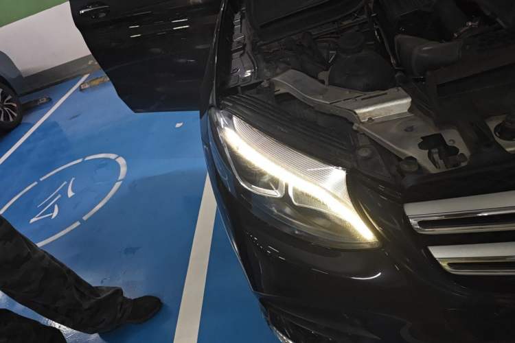 Used Mercedes-Benz GLC 2019 Facelift GLC 260 L 4MATIC Luxury Model Right Front Headlight