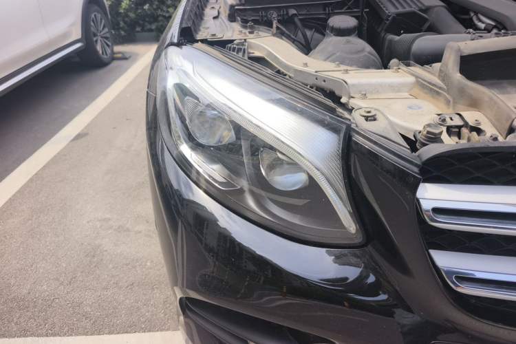 Used Mercedes-Benz GLC 2019 GLC 300 L 4MATIC Dynamic Model Right Front Headlight