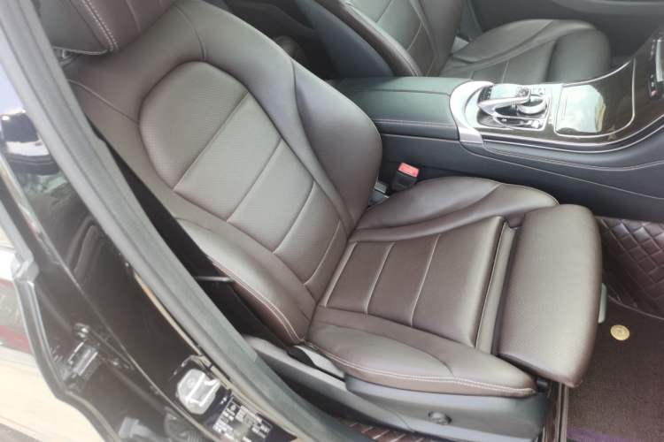 Used Mercedes-Benz GLC 2019 Facelift GLC 260 L 4MATIC Luxury Model Right Front Seat
