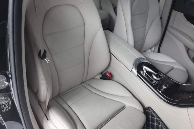 Used Mercedes-Benz GLC 2019 GLC 260 L 4MATIC Luxury Model Right Front Seat