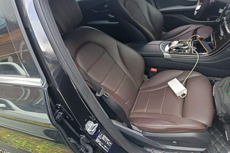 Used Mercedes-Benz GLC 2019 GLC 260 L 4MATIC Dynamic Model Right Front Seat