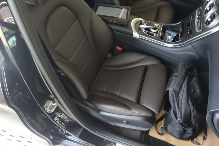 Used Mercedes-Benz GLC 2019 Facelift GLC 260 L 4MATIC Luxury Model Right Front Seat