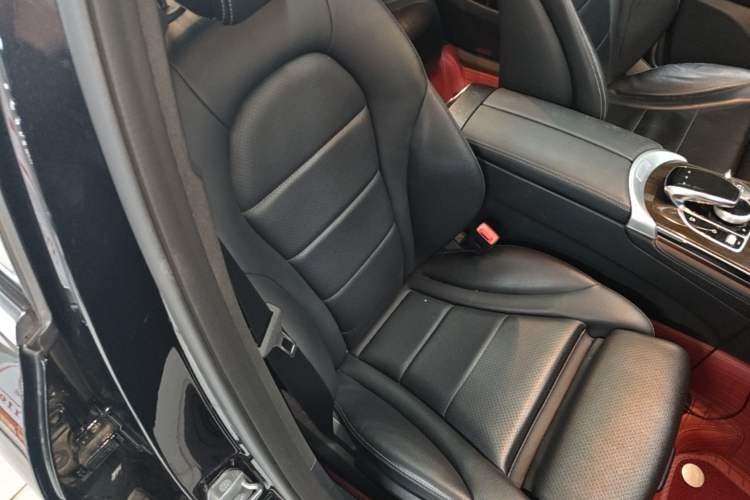 Used Mercedes-Benz GLC 2019 Facelift GLC 260 L 4MATIC Luxury Model Right Front Seat