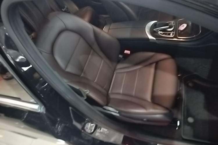 Used Mercedes-Benz GLC 2019 GLC 260 L 4MATIC Dynamic Model Right Front Seat