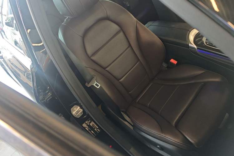 Used Mercedes-Benz GLC 2019 GLC 260 L 4MATIC Dynamic Model Right Front Seat