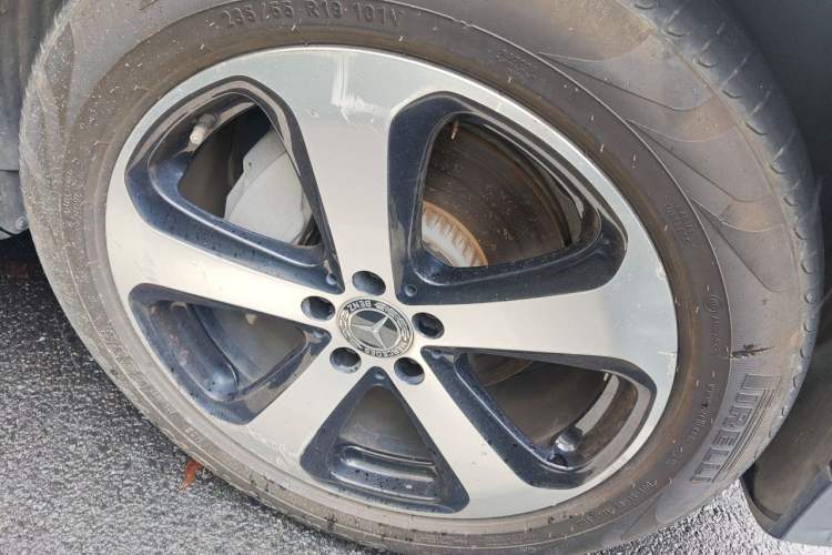 Used Mercedes-Benz GLC 2019 GLC 260 L 4MATIC Luxury Model Right Front Wheel Hub