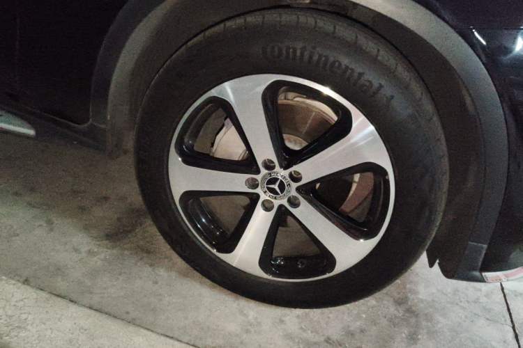 Used Mercedes-Benz GLC 2019 GLC 260 L 4MATIC Luxury Model Right Front Wheel Hub