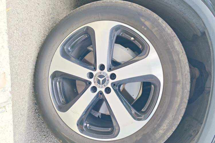 Used Mercedes-Benz GLC 2019 GLC 260 L 4MATIC Luxury Model Right Front Wheel Hub