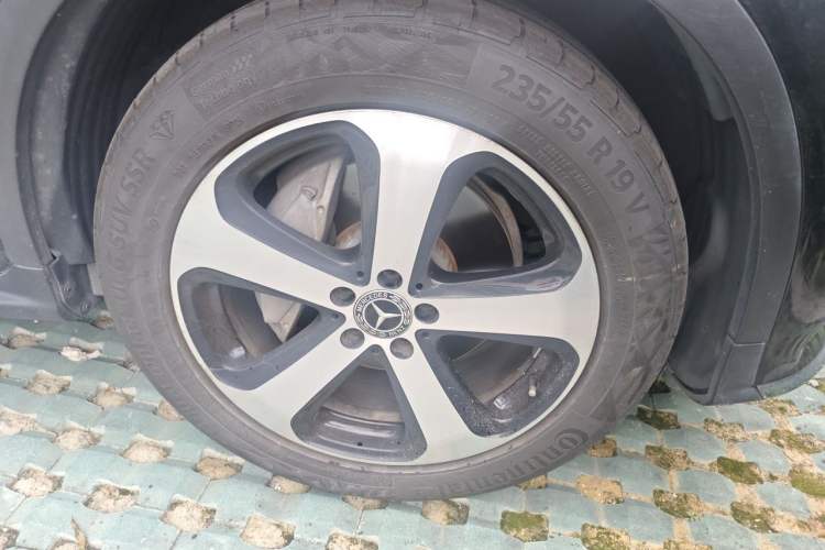 Used Mercedes-Benz GLC 2019 Facelift GLC 260 L 4MATIC Luxury Model Right Front Wheel Hub