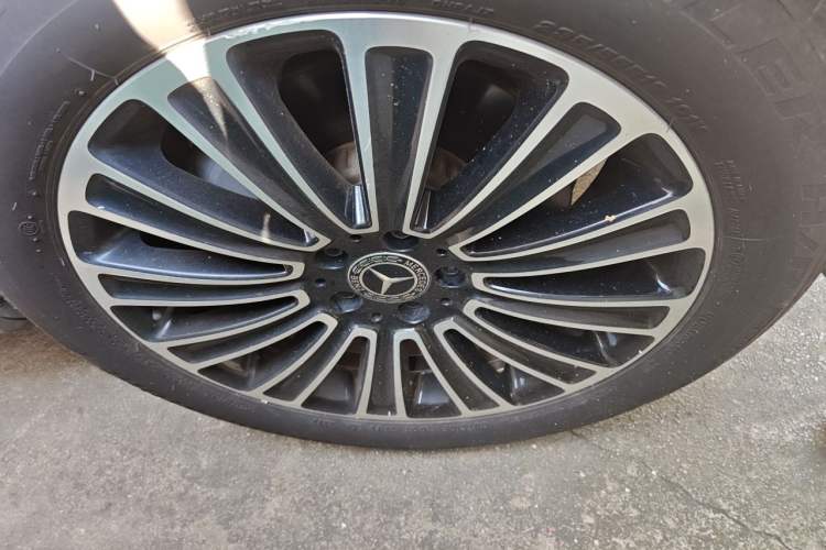 Used Mercedes-Benz GLC 2019 GLC 200 L 4MATIC Right Front Wheel Hub