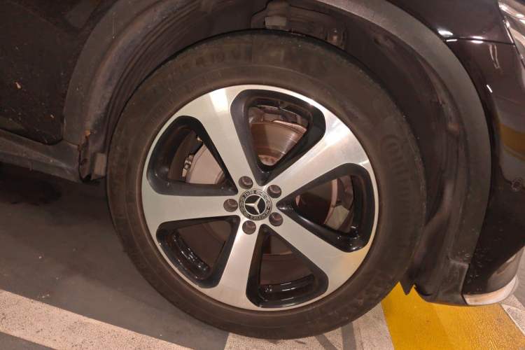 Used Mercedes-Benz GLC 2019 GLC 260 L 4MATIC Luxury Model Right Front Wheel Hub