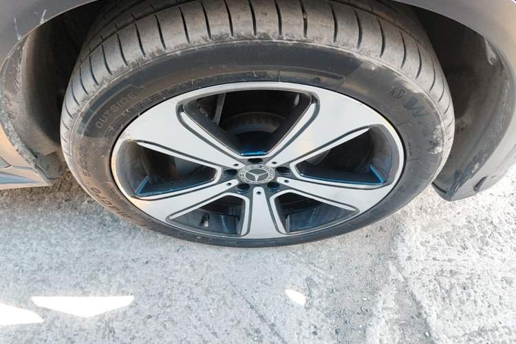 Used Mercedes-Benz GLC 2019 GLC 300 L 4MATIC Dynamic Model Right Front Wheel Hub