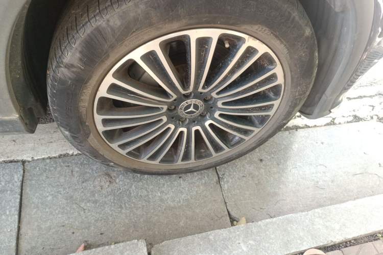 Used Mercedes-Benz GLC 2019 GLC 260 L 4MATIC Dynamic Model Right Front Wheel Hub