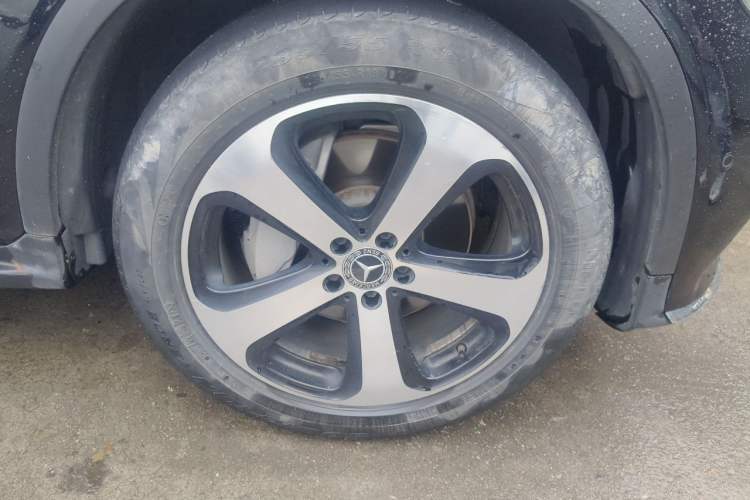 Used Mercedes-Benz GLC 2019 GLC 260 L 4MATIC Luxury Model Right Front Wheel Hub