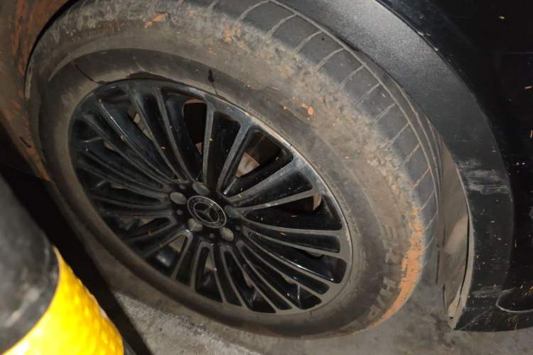 Used Mercedes-Benz GLC 2019 GLC 200 L 4MATIC Right Front Wheel Hub