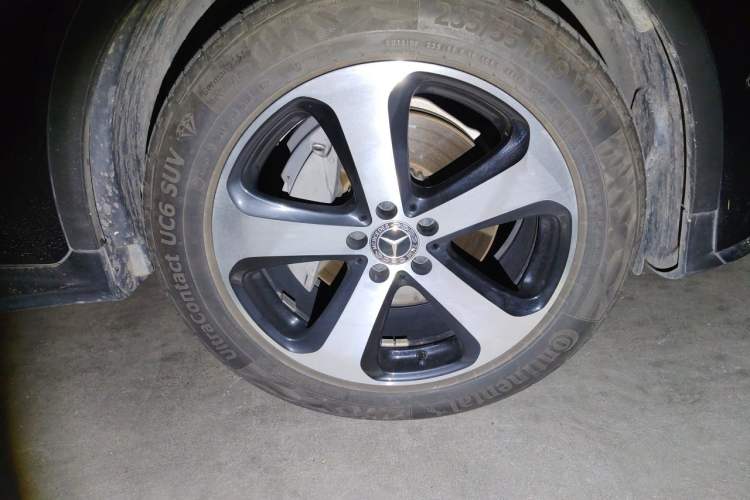 Used Mercedes-Benz GLC 2019 GLC 260 L 4MATIC Luxury Model Right Front Wheel Hub